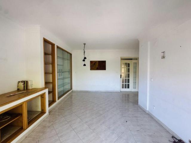 Apartamento venda em Almada, Setúbal