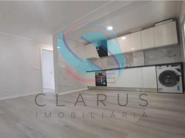 Apartamento venda em Almada, Setúbal