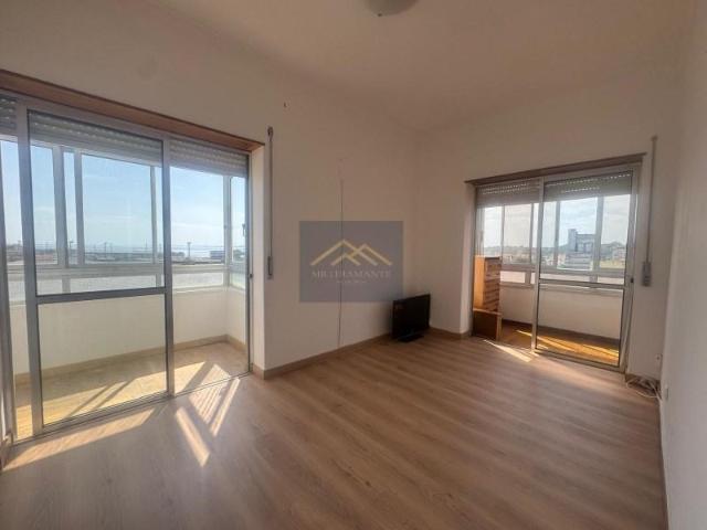 Apartamento venda em Cova da Piedade, Almada