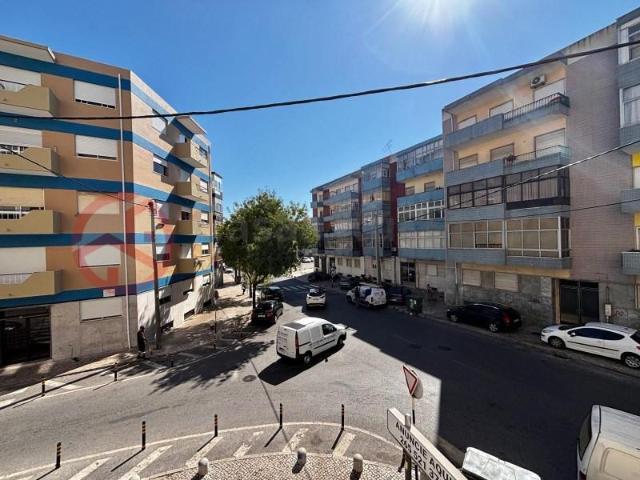 Apartamento alugar em Almada, Setúbal
