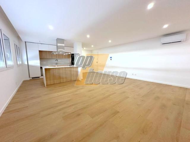 Apartamento venda em Almada, Setúbal