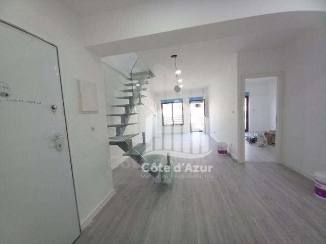 Apartamento venda em Almada, Setúbal