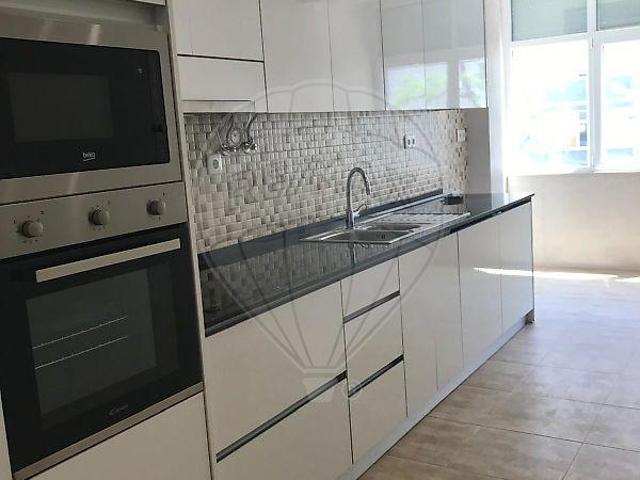 Apartamento venda em Almada, Setúbal