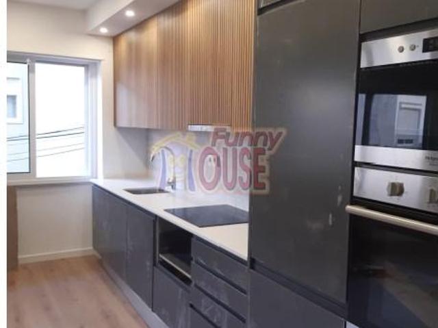 Apartamento venda em Amadora, Lisboa
