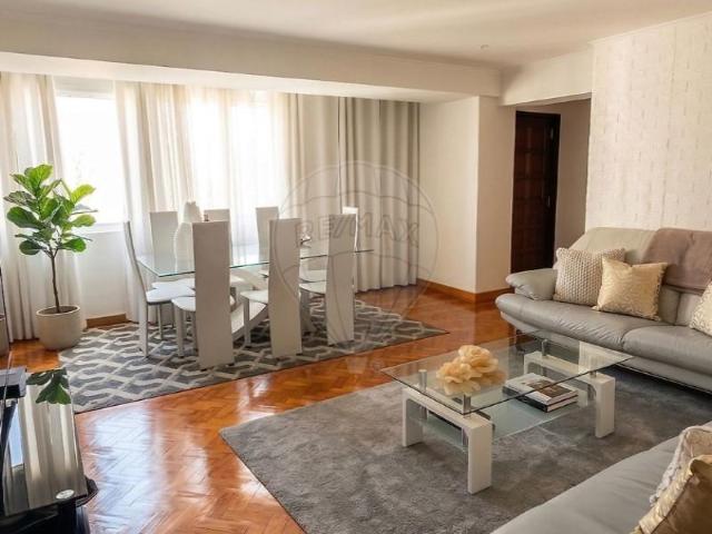 Apartamento venda em Amadora, Lisboa