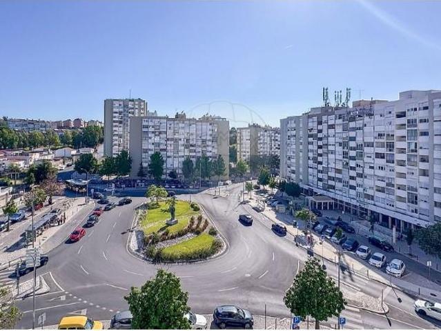 Apartamento alugar em Encosta do Sol, Amadora