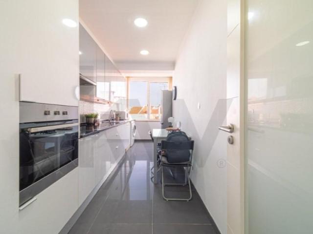 Apartamento venda em Estaleiros da Câmara Municipal da Amadora, Amadora