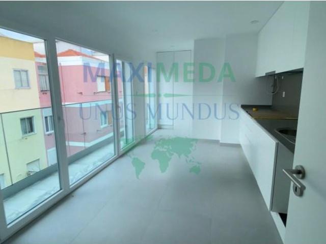 Apartamento venda em Amadora, Lisboa