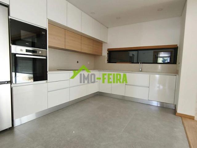 Casa venda em Santa Maria da Feira, Travanca, Sanfins e Espargo, Santa Maria da Feira