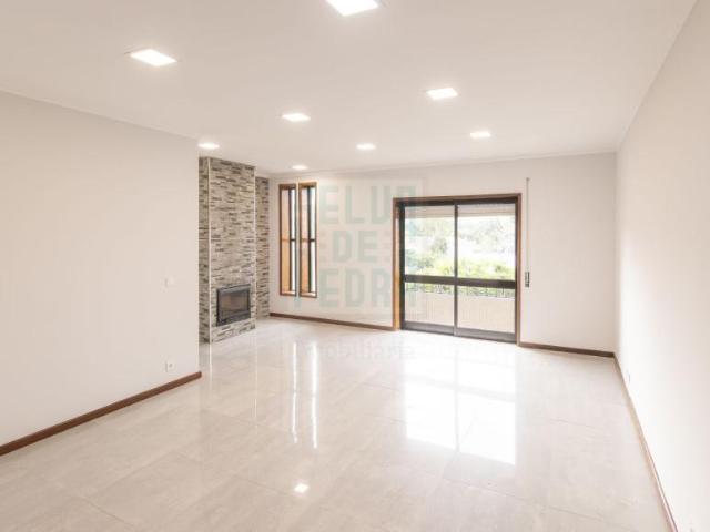 Apartamento venda em Paços de Brandão, Santa Maria da Feira