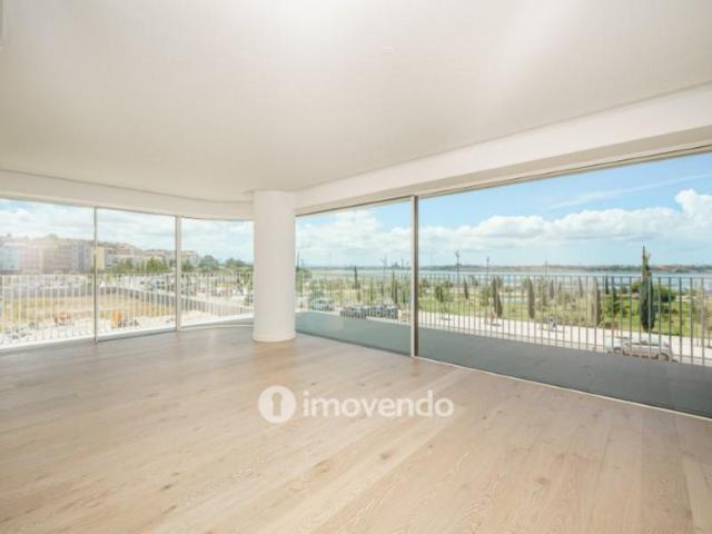 Apartamento venda em Barreiro, Setúbal