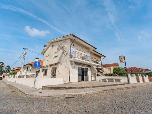 Casa venda em Merelim (São Pedro) e Frossos, Braga