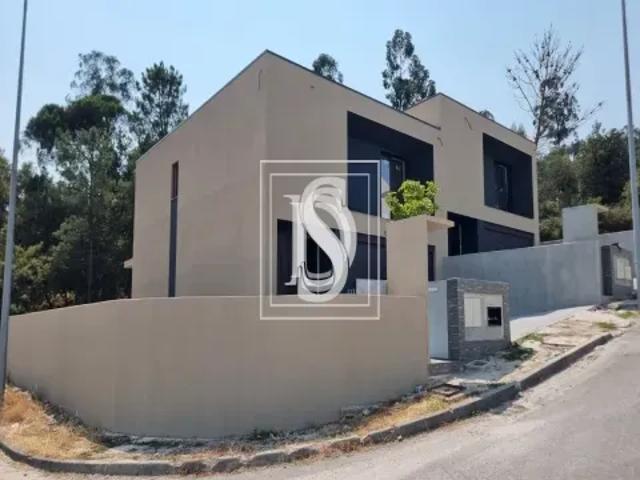 Casa venda em Póvoa De Lanhoso, Braga