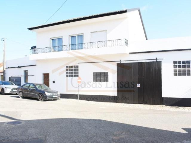 Casa venda em Cadaval, Vermelha