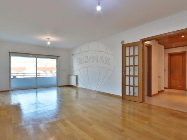 Apartamento alugar em Cabeço de Mouro, Cascais