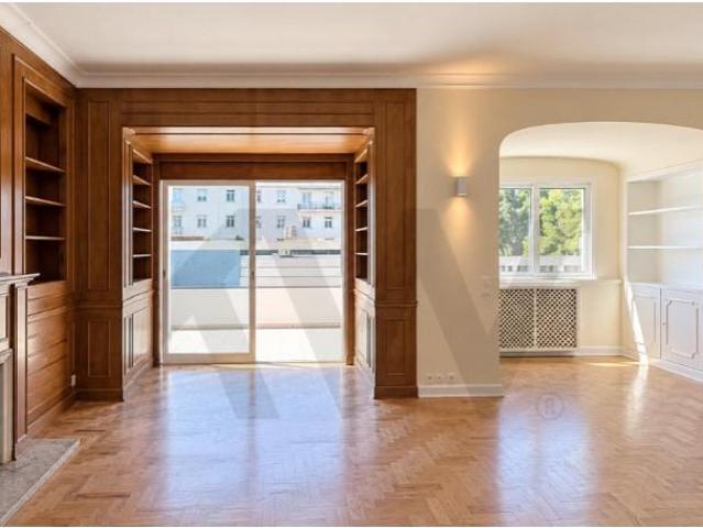 Apartamento alugar em Santo António do Estoril, Cascais