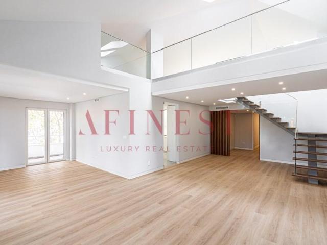 Apartamento venda em Carcavelos, Cascais