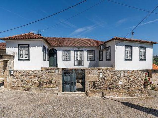 Casa venda em Arnoia, Celorico de Basto