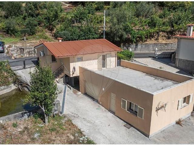 Casa venda em Britelo, Gémeos e Ourilhe, Celorico de Basto