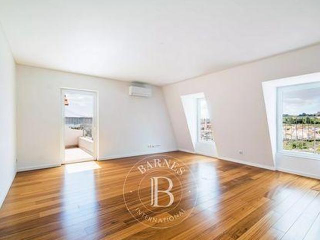 Apartamento alugar em Estrela, Lisboa