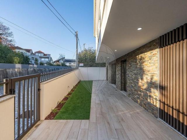 Casa venda em Felgueiras, Idães