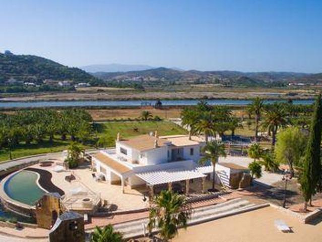 Casa venda em Estômbar, Faro