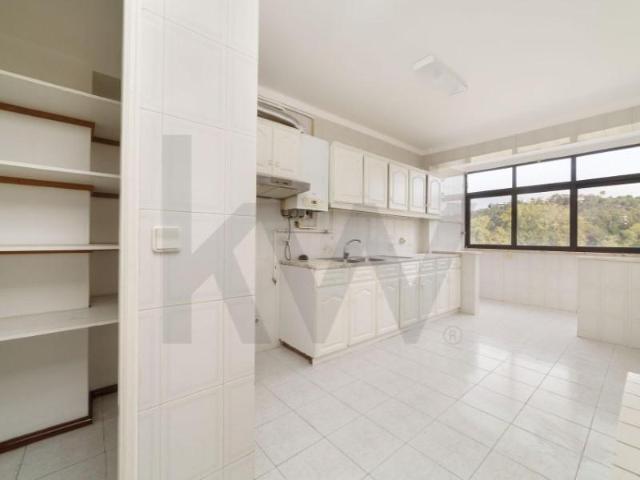 Apartamento alugar em Urbanização Hill Side, Leiria