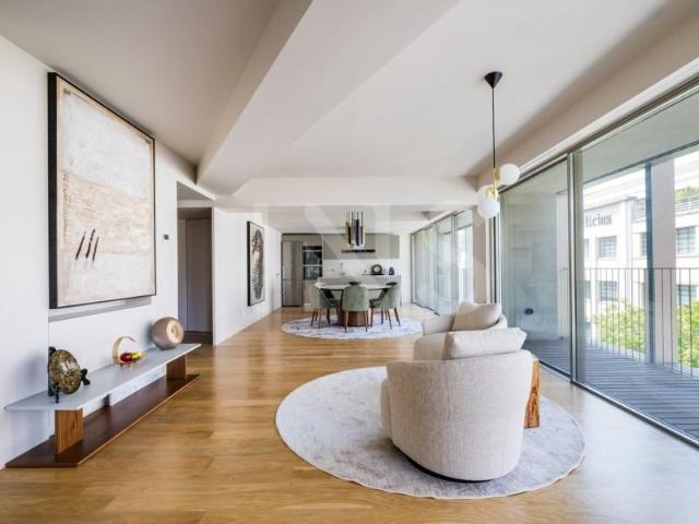 Apartamento alugar em Santo António, Lisboa