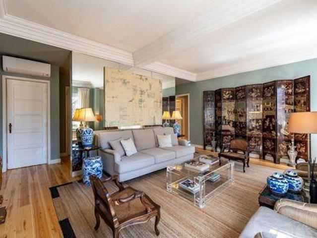 Apartamento venda em Estrela, Lisboa