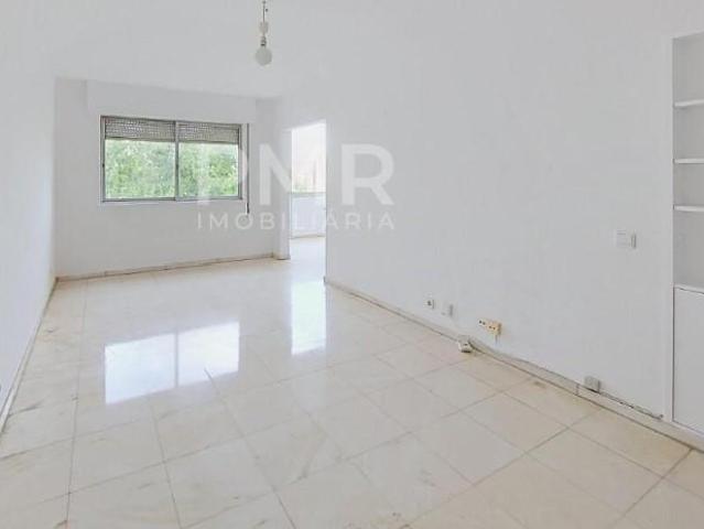 Apartamento alugar em Quinta do Lambert, Lisboa