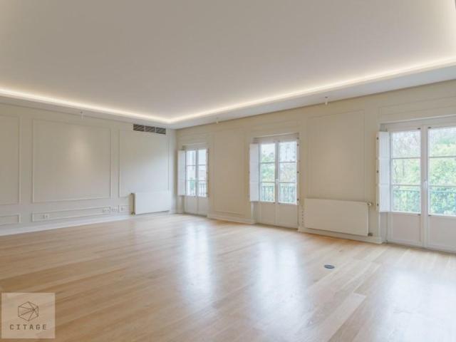 Apartamento alugar em Estrela, Lisboa
