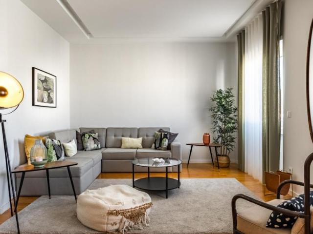 Apartamento alugar em Santo António, Lisboa