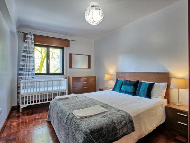 Apartamento alugar em Jardins do Cristo Rei, Santiago Dos Velhos