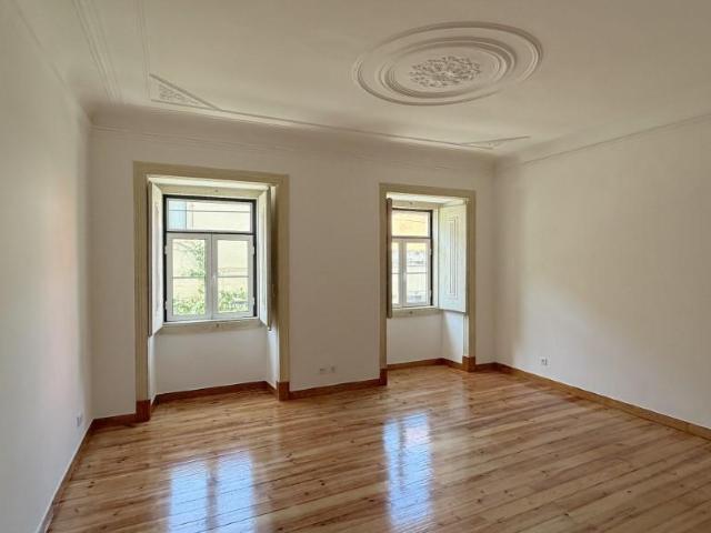 Apartamento alugar em Misericórdia, Lisboa
