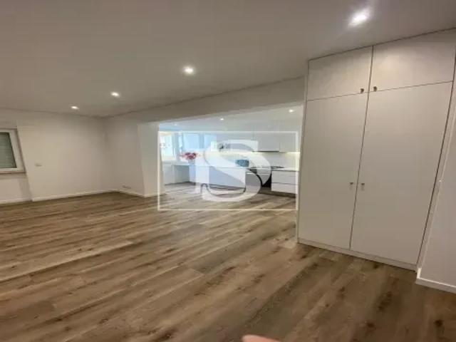 Apartamento venda em Casaínhos, Santiago Dos Velhos