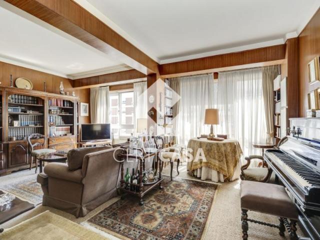 Apartamento venda em Santiago Dos Velhos, Lisboa