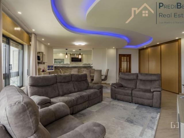 Apartamento venda em Tapada das Mercês, Sintra