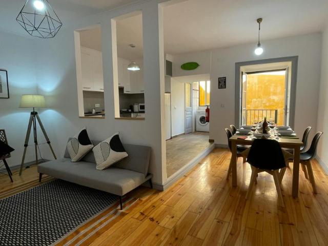 Apartamento alugar em São Vicente de Fora, Lisboa
