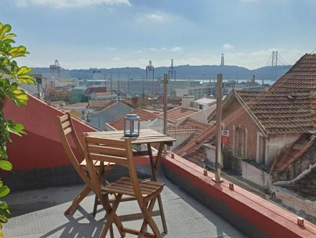 Apartamento alugar em Quinta do Cabrinha, Lisboa