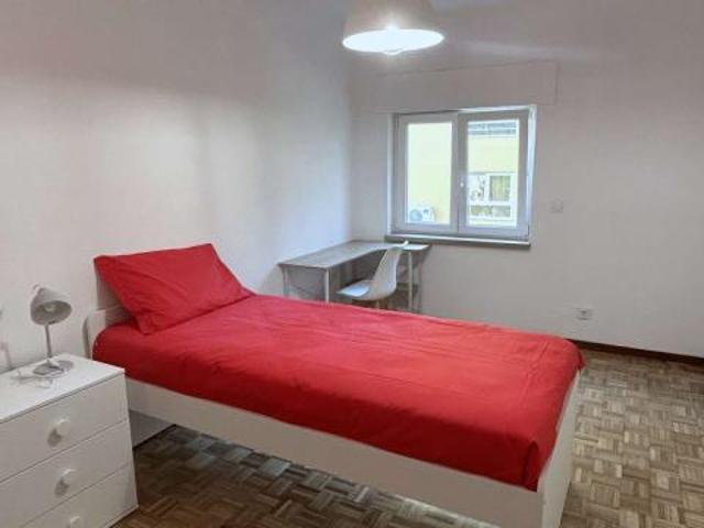 Quarto alugar em Lisboa