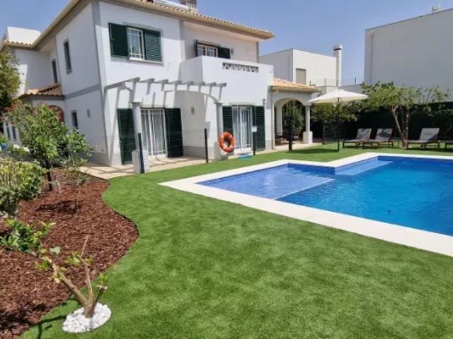 Apartamento alugar em Escanxinas, Loulé