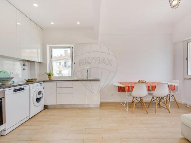 Apartamento venda em Santiago Dos Velhos, Lisboa