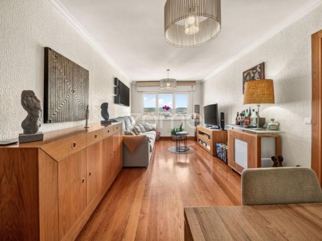 Apartamento venda em Santiago Dos Velhos, Lisboa
