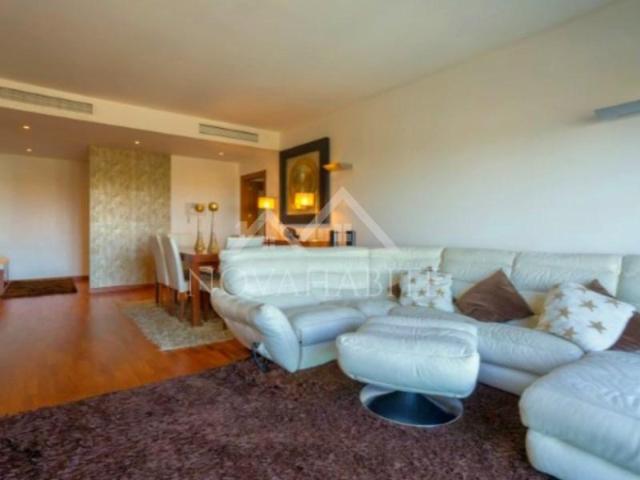 Apartamento alugar em Santiago Dos Velhos, Lisboa