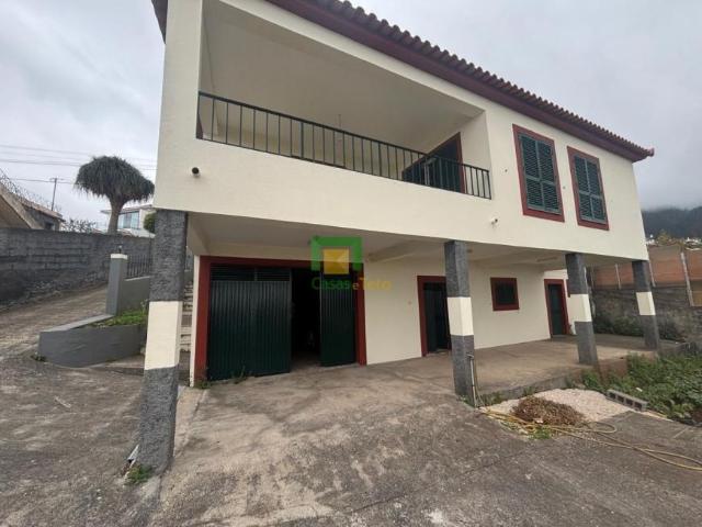 Casa venda em Encruzilhadas, Funchal