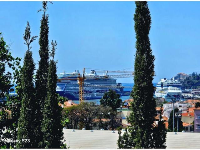 Apartamento alugar em Zona Velha, Funchal
