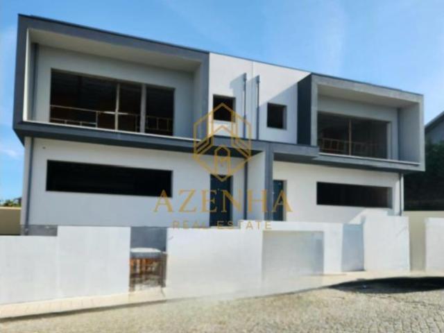 Casa venda em Maia, Gueifães
