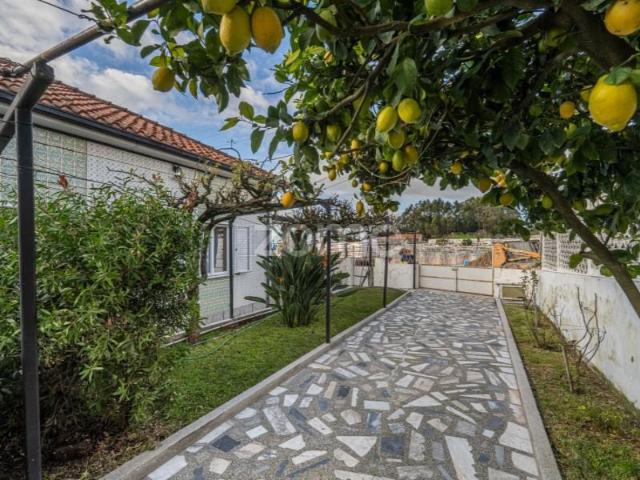 Casa venda em Maia, Gueifães