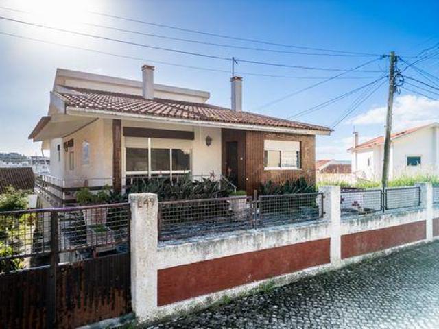 Casa venda em Pederneira, Leiria