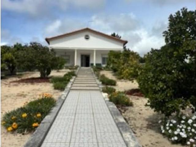 Casa venda em Pederneira, Leiria